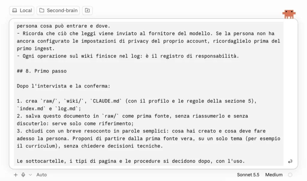 Claude Desktop, scheda Code: la cartella di lavoro è Second-brain e nella casella dei messaggi è incollato il testo del manifesto.